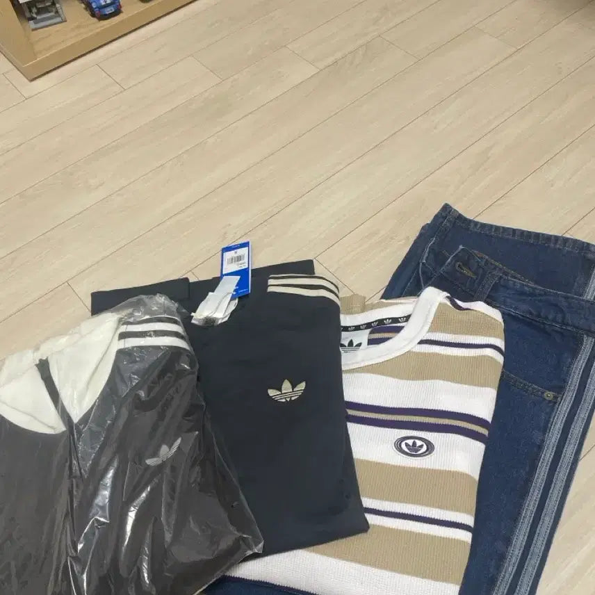 [BUNJANG] Adidas Apparel Bundle / 아디다스 의류/바지 판매