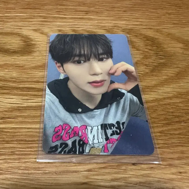 [BUNJANG] Alpha Drive One Junseo Apple Music POB Photocard / 알파드라이브원 준서 애플뮤직 3/22 영통 특전 -2/6일 뮤뱅 핑크착장