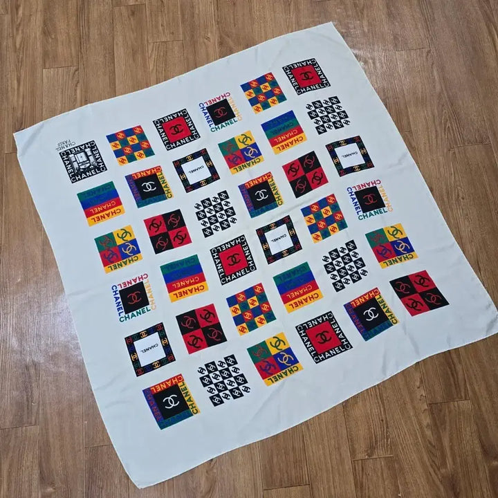 [BUNJANG] Chanel 90s Multi Logo Scarf / 90s 샤넬 멀티 로고 스카프  정품