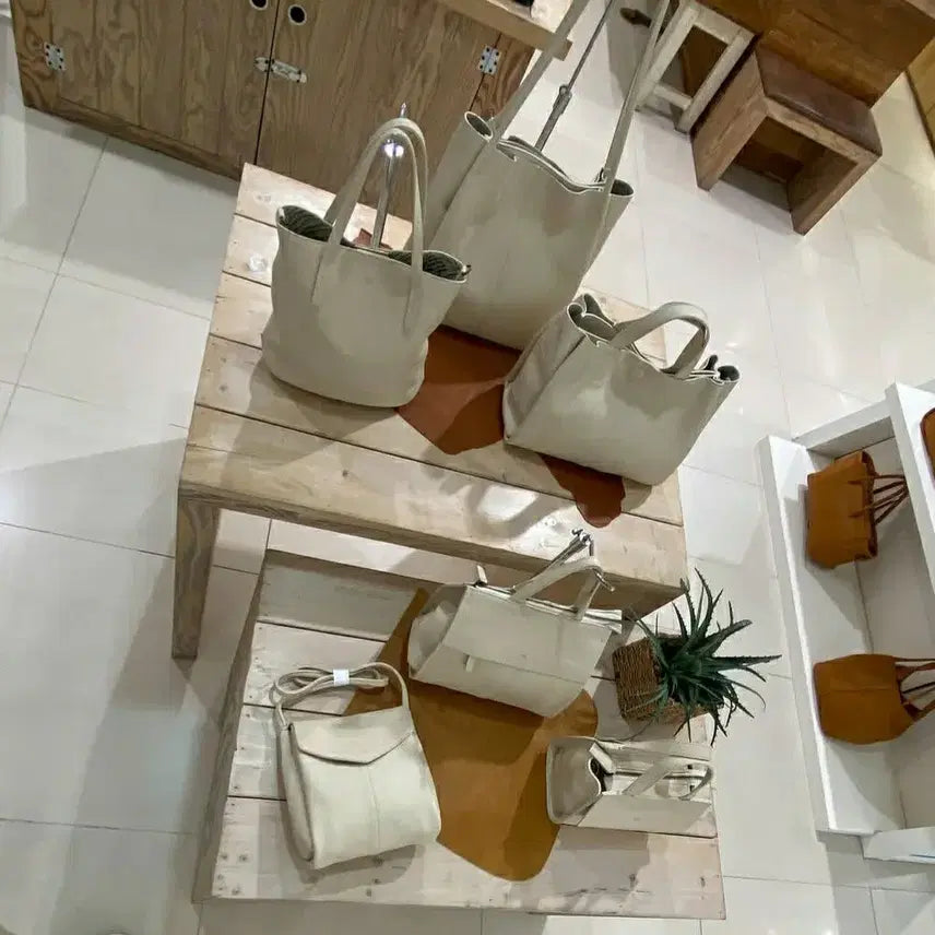 [BUNJANG] LITTLE FARMERS Slouchy Mini Crossbag / LITTLE FARMERS 리틀파머스 어린농부 슬라우치 미니 크로스백