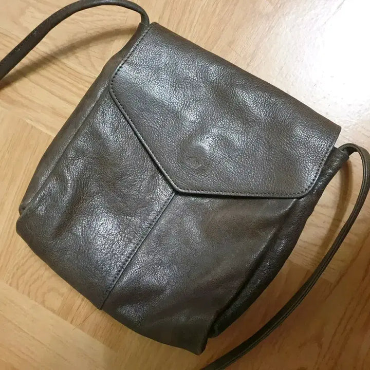 [BUNJANG] LITTLE FARMERS Slouchy Mini Crossbag / LITTLE FARMERS 리틀파머스 어린농부 슬라우치 미니 크로스백