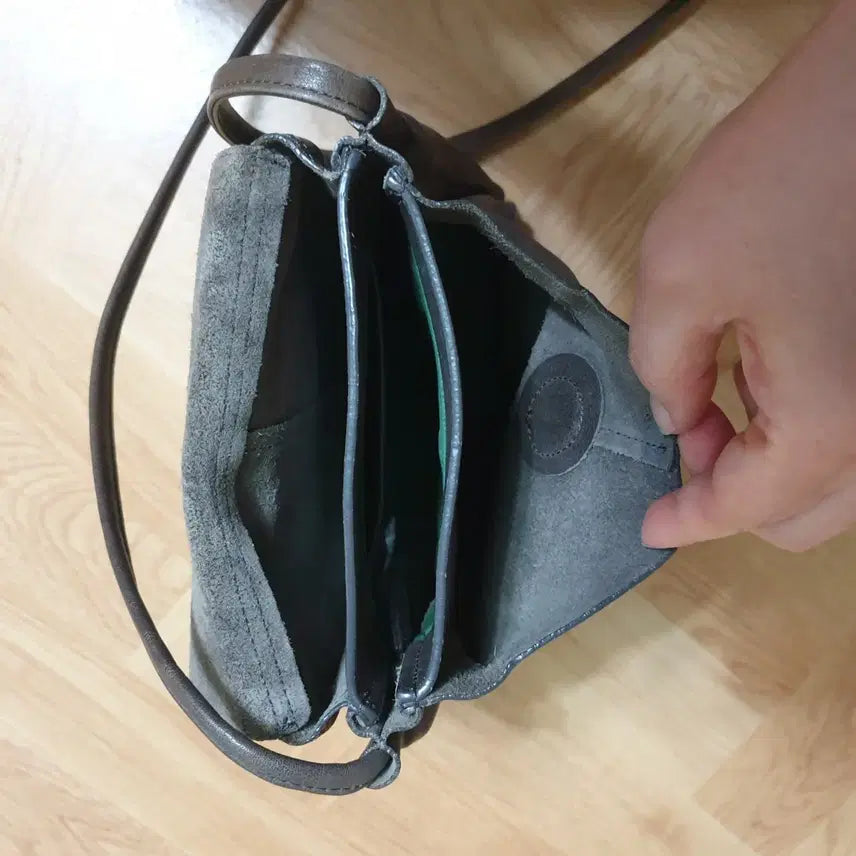 [BUNJANG] LITTLE FARMERS Slouchy Mini Crossbag / LITTLE FARMERS 리틀파머스 어린농부 슬라우치 미니 크로스백