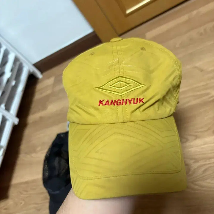 [BUNJANG] Umbro x Kanghyuk Collaboration Ball Cap / 엄브로 강혁 볼캡