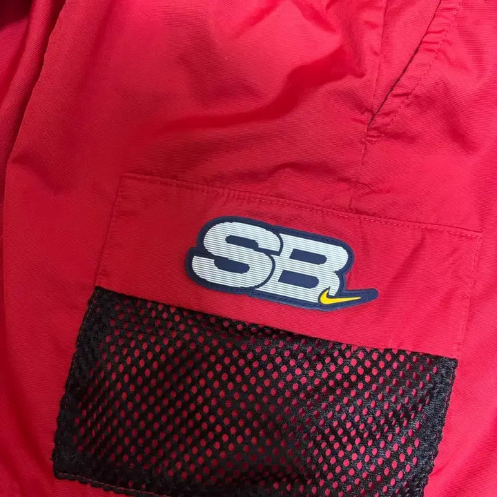 [SOLD OUT] 나이키 SB 스케이트 반바지 레드 M