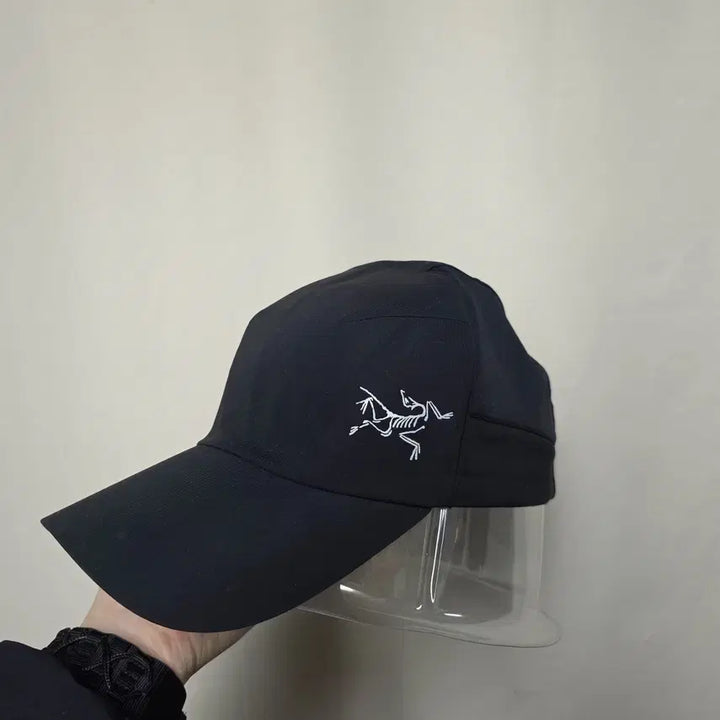 [SOLD OUT] [아크테릭스] 공용 칼버스 볼캡 블랙 S/P-M/M
