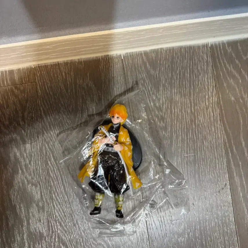 [BUNJANG] Demon Slayer Zenitsu Figure / 귀멸의칼날 젠이츠 피규어