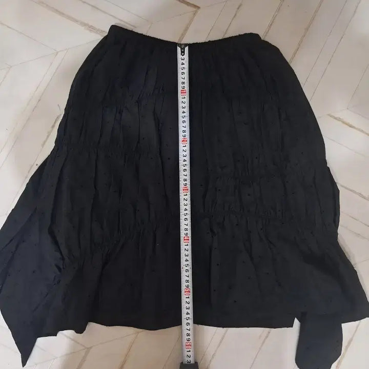 [BUNJANG] Angae Punching Balloon Skirt - Black / 앙개 펀칭 벌룬 스커트 S(001) 블랙