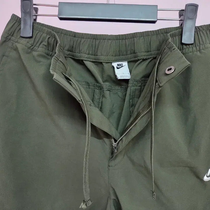 [SOLD OUT] 나이키 남성 카키 우븐 팬츠