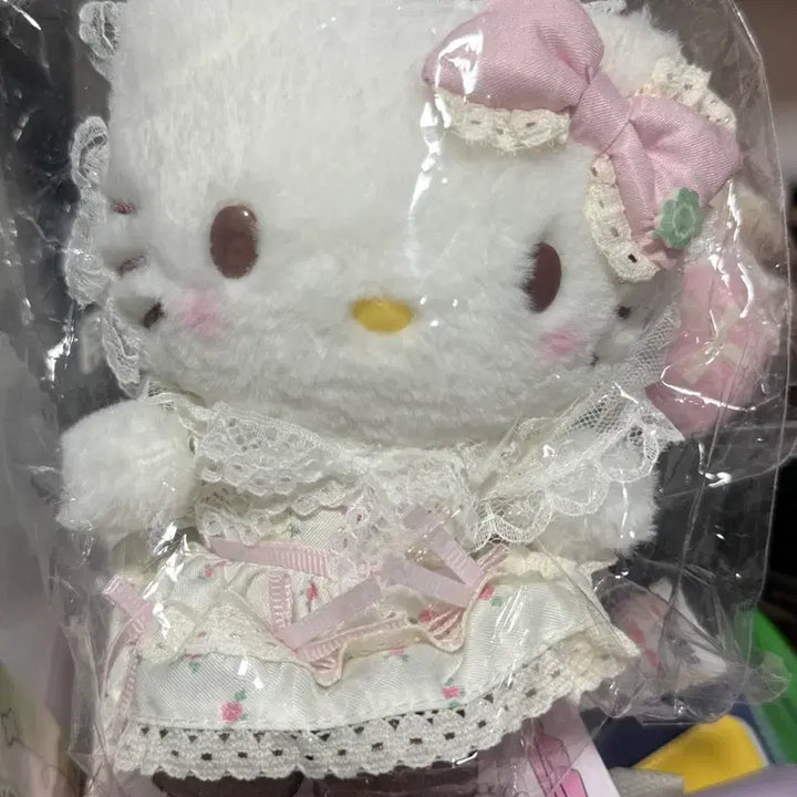 [BUNJANG] Sanrio Forest Lace Hello Kitty Mascot / 미개봉) 산리오 포레스트 레이스 헬로키티 마스코트