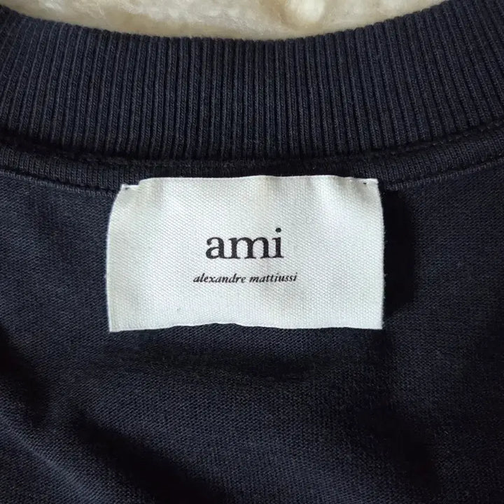 [SOLD OUT] 아미 스몰 하트 로고  XL