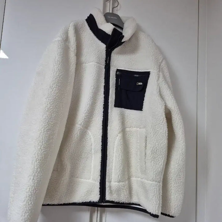 [BUNJANG] National Geographic Fleece Jacket XXL / 내셔널지오그래픽 뽀글이 새옷상태XXL사이즈미스로 한두번입