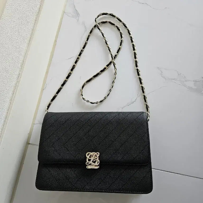 [SOLD OUT] 루이까또즈 크로스백