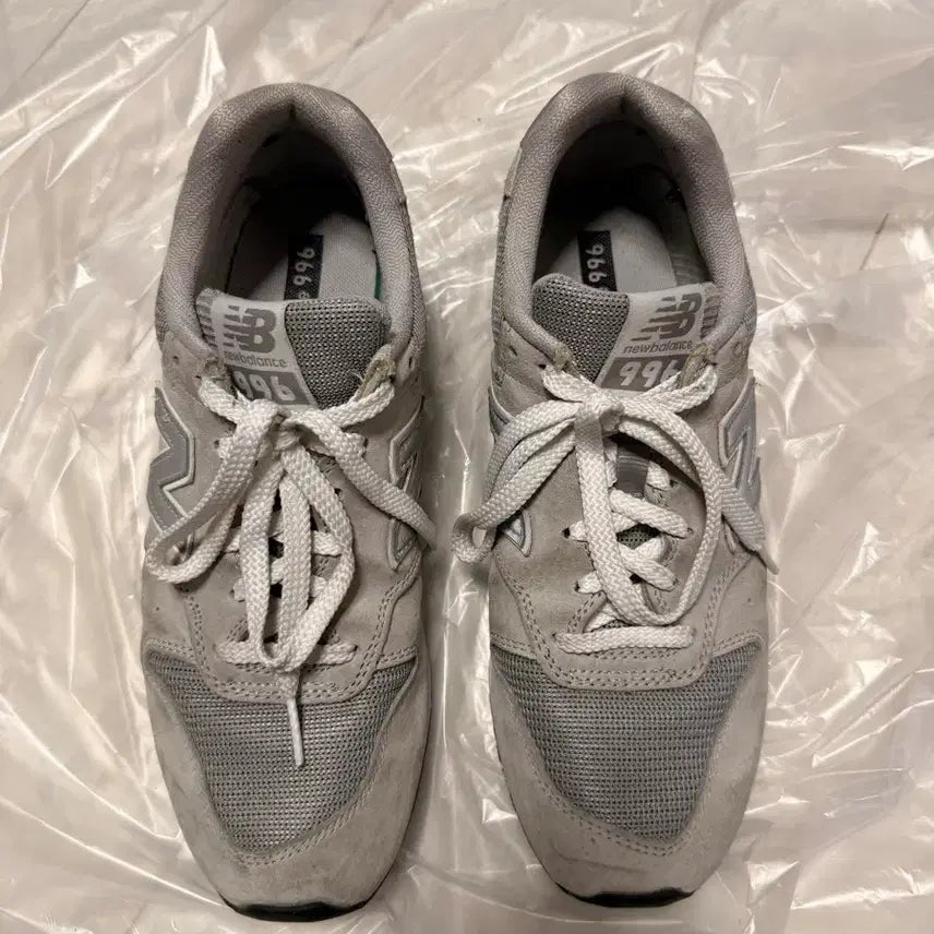 [BUNJANG] New Balance 996 Grey / 뉴발란스 996 그레이 (255)