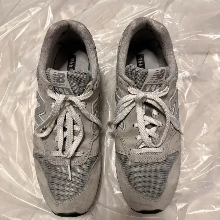[BUNJANG] New Balance 996 Grey / 뉴발란스 996 그레이 (255)