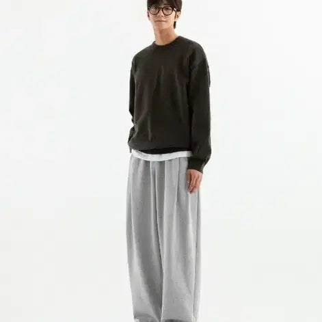 [BUNJANG] BRENSON Two-Tuck Wide Sweat Pants Gray L / 새제품@ BRENSON 투턱 와이드 스웨트 팬츠 그레이 L 브렌슨 브랜슨
