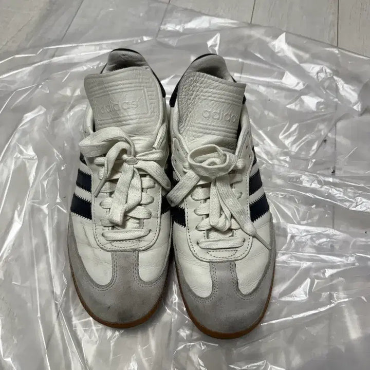 [BUNJANG] Adidas Pharrell Humanrace Samba / 아디다스 퍼렐 휴먼레이스 삼바 (260)