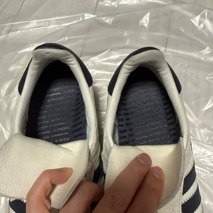[BUNJANG] Adidas Pharrell Humanrace Samba / 아디다스 퍼렐 휴먼레이스 삼바 (260)
