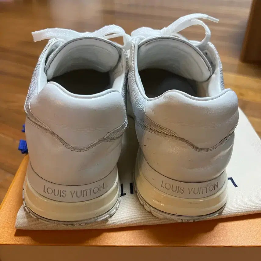 [SOLD OUT] 루이비통 운동화 250(영수증/박스/더스트)
