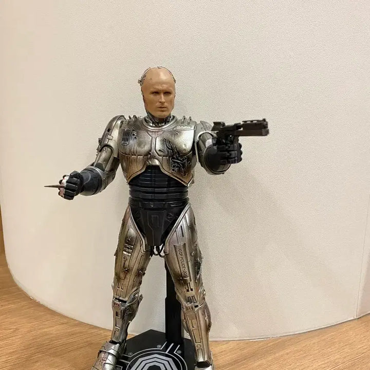 [BUNJANG] Hot Toys RoboCop Battle Damaged Version Figure / 핫토이 로보캅 배틀 데미지 버전