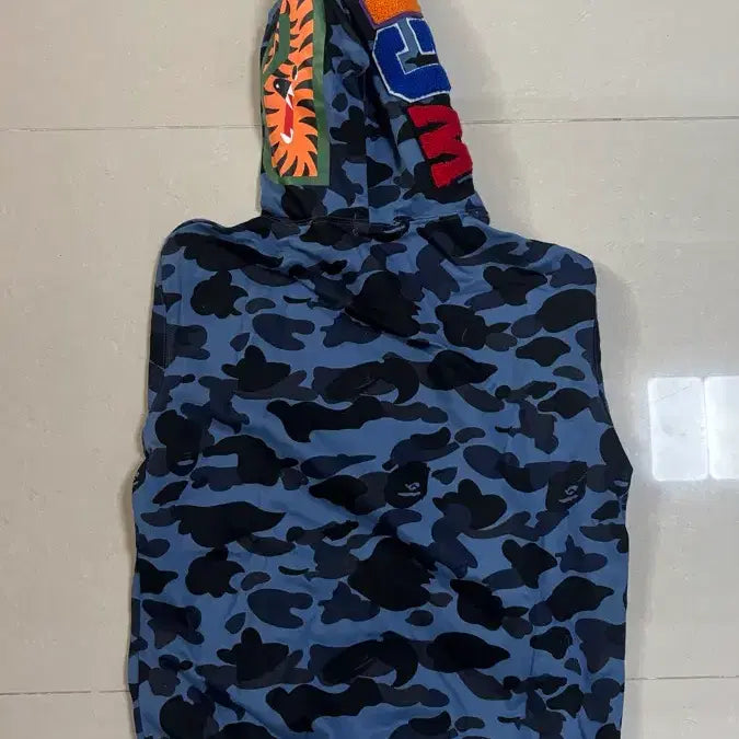 [SOLD OUT] 베이프 샤크 후드집업 블루 청계 L