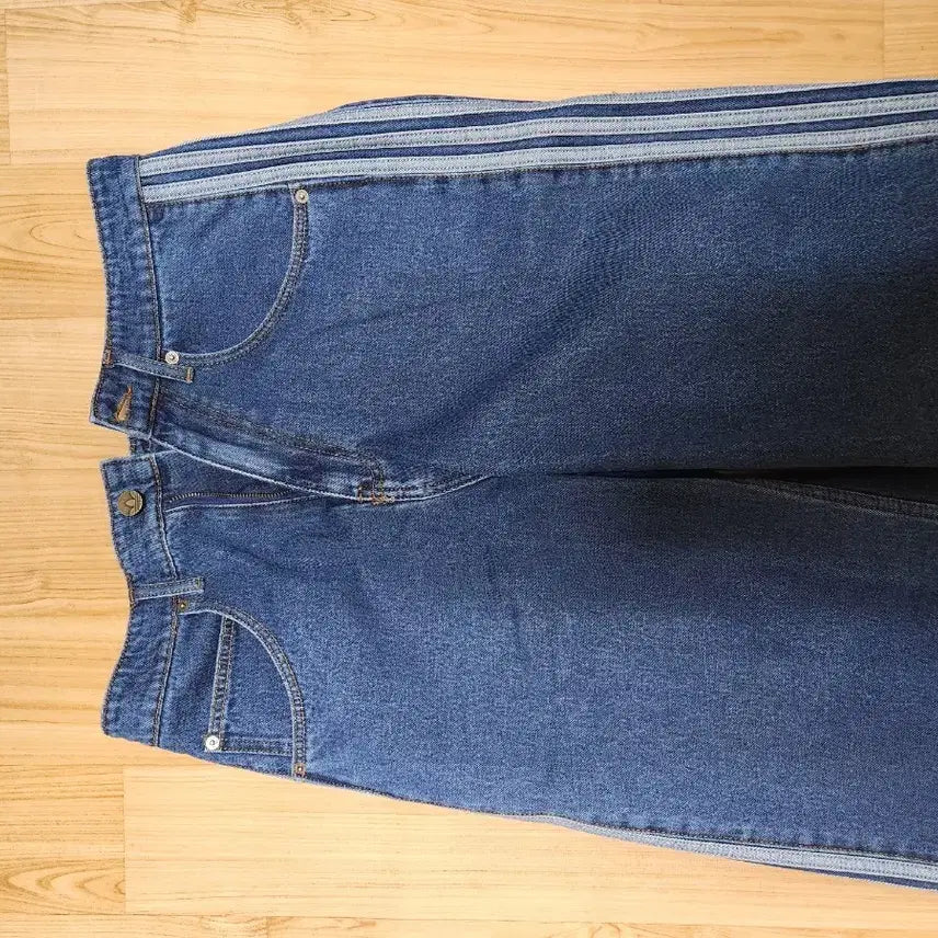 [SOLD OUT] 아디다스 파이어버드 데님 숏팬츠 32