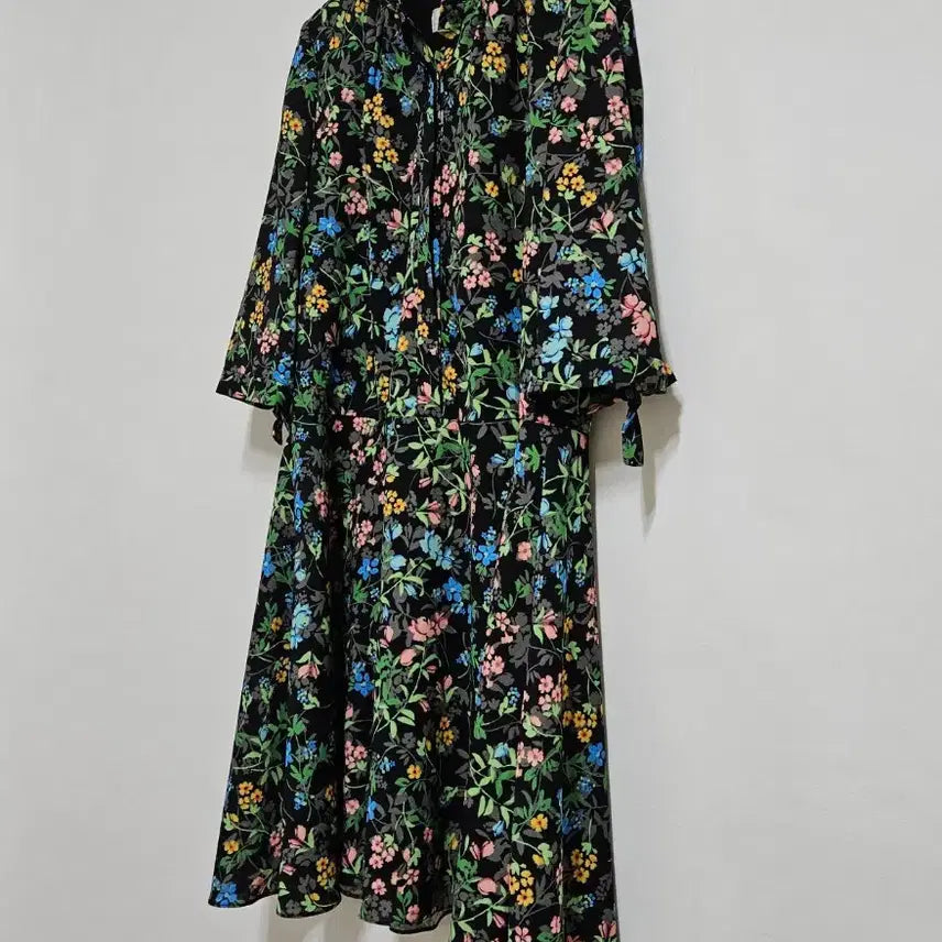 [BUNJANG] Renny Ron Floral Dress / 레니본 플로랄 원피스