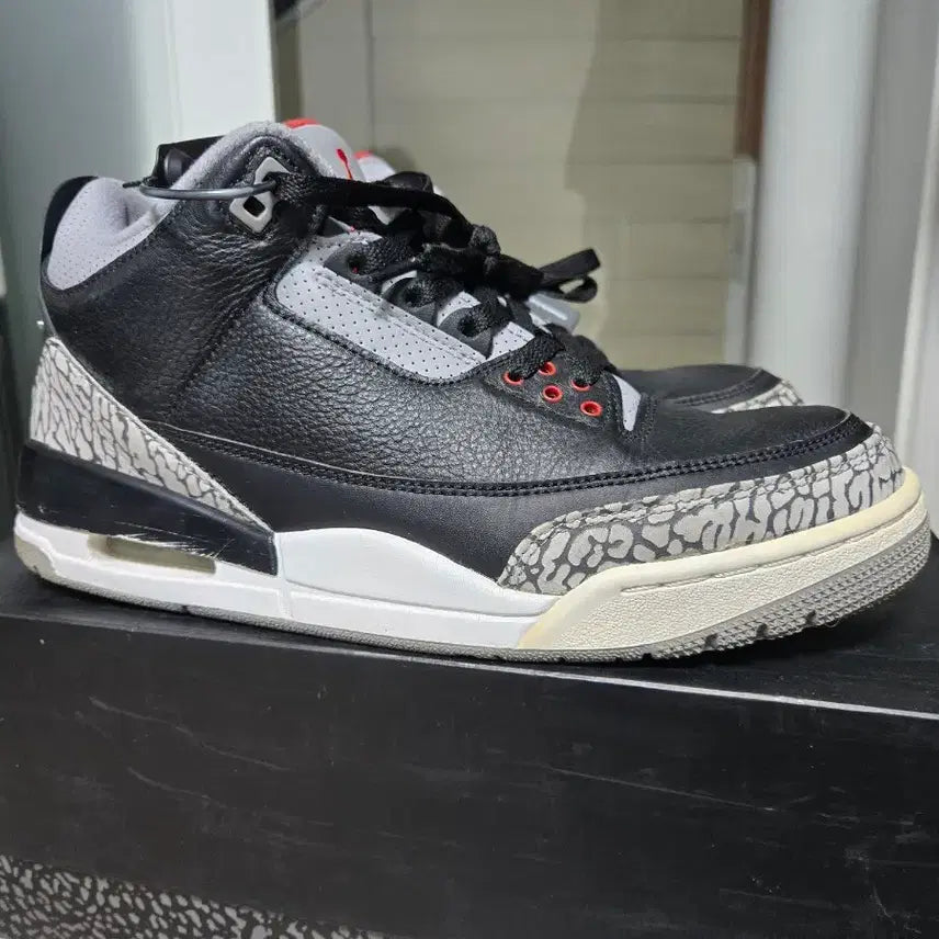 [BUNJANG] Nike Air Jordan 3 Black Cement Sneakers / 나이키 에어 조던 3 블랙 시멘트 265
