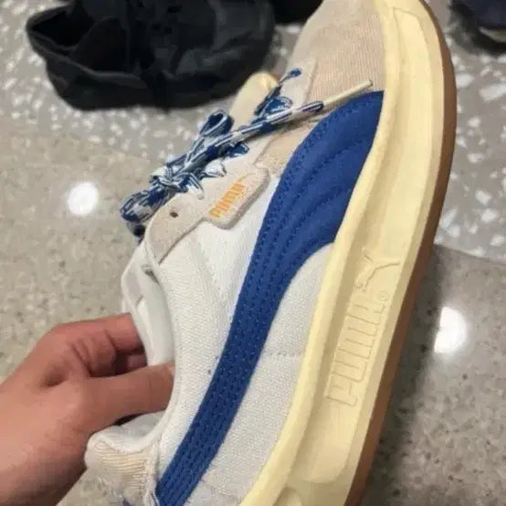 [BUNJANG] Puma LMC GV Royal 250 Sneakers / 퓨마 x LMC GV 로얄250