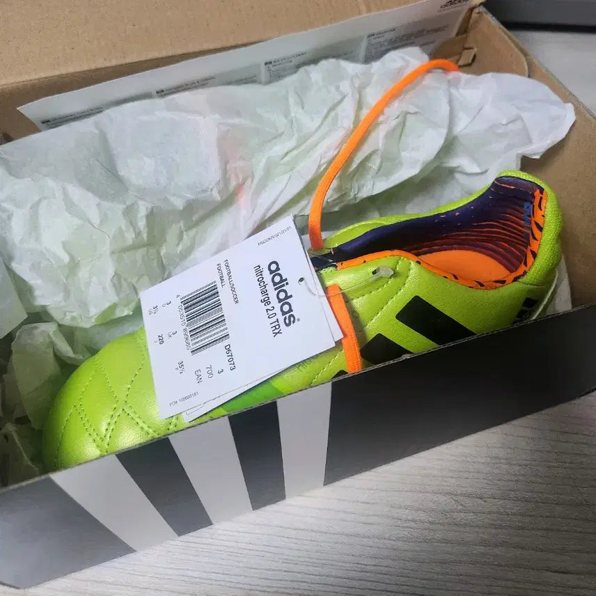 [BUNJANG] Adidas Nitrocharge 2.0 Junior Soccer Cleats - Size 220 / 아디다스 니트로차지 2.0 축구화 주니어 220