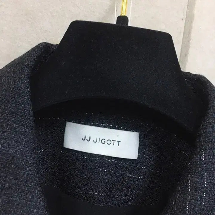 [SOLD OUT] JJ JIGOTT 지고트 네이비 크롭 반팔트위드자켓  플레어롱스커트 셋트