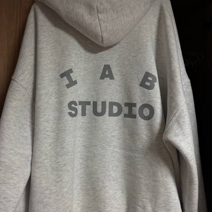 [SOLD OUT] 아이앱스튜디오 후드티 팝니다(오늘 구매시 6)