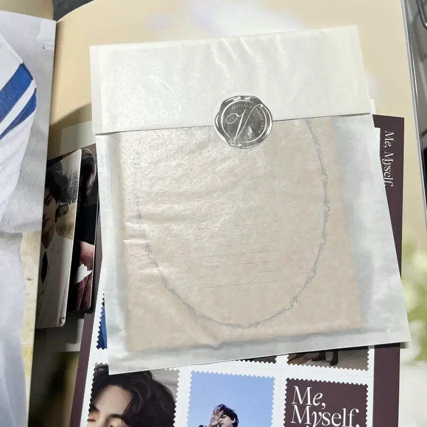 [SOLD OUT] 방탄소년단 bts 뷔 Me, Myself 포토북(포카 포함)