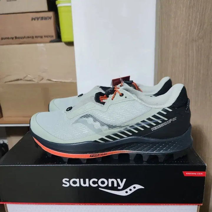 [SOLD OUT] 써코니 페레그린 ST 트레일 러닝화 280사이즈