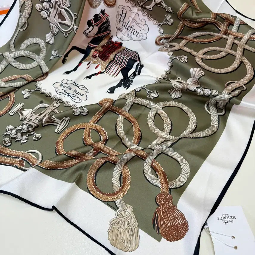 [SOLD OUT] 에르메스 클래식 마마 프린트 새틴 스카프 90cm