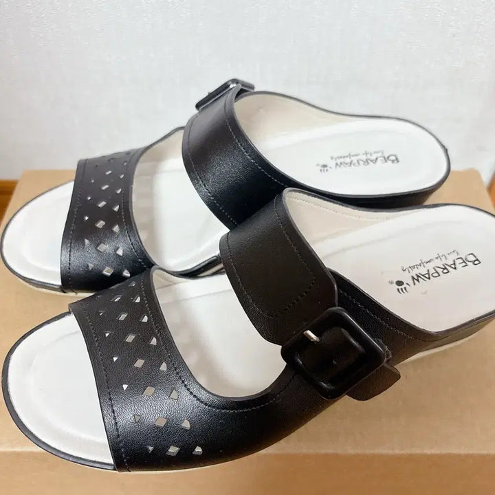 [BUNJANG] Bearpaw Leather Slippers (240) / 정품 베어파우 소가죽 슬리퍼 (240)