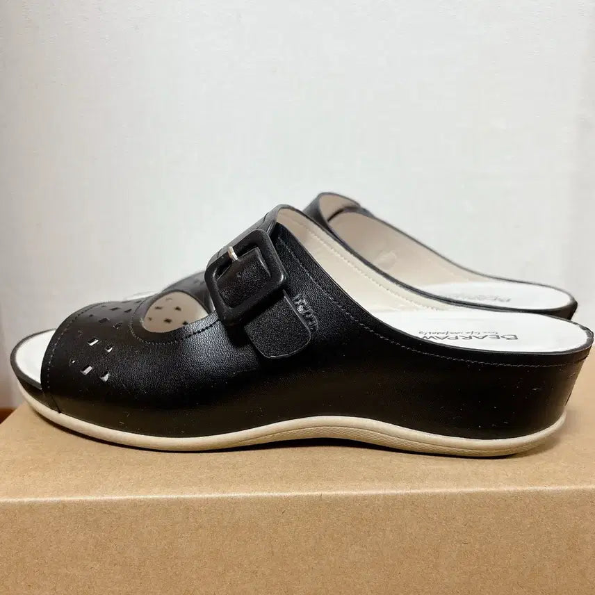 [BUNJANG] Bearpaw Leather Slippers (240) / 정품 베어파우 소가죽 슬리퍼 (240)