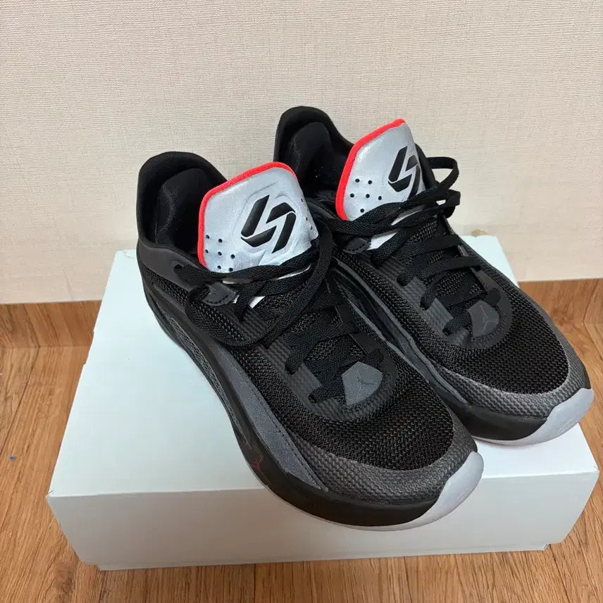 [BUNJANG] Nike Luka 5 Basketball Shoes (270mm) / 루카5 270