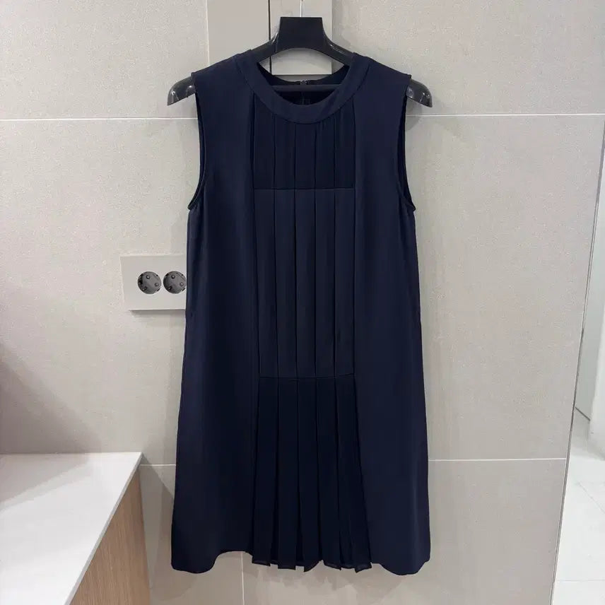 [BUNJANG] Theory 100% Silk Pleated Sleeveless Dress / 띠어리 실크100 플리츠 민소매원피스