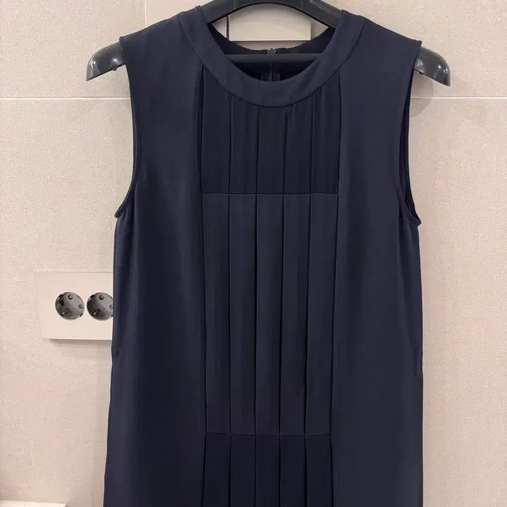 [BUNJANG] Theory 100% Silk Pleated Sleeveless Dress / 띠어리 실크100 플리츠 민소매원피스