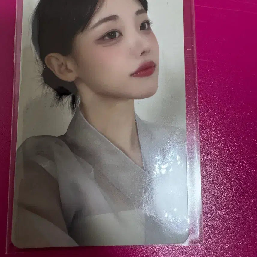 [BUNJANG] QWER Heena Hanbok Weverse Lucky Draw Photocard POB / QWER 히나 한복 위버스 영통 특전 포카 미공포
