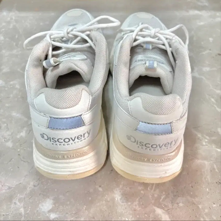 [BUNJANG] Discovery Ivory Sneakers 230 / 디스커버리 운동화 아이보리 230