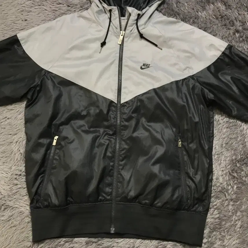 [BUNJANG] Nike Windrunner Windbreaker Jacket / [L] 나이키(NIKE) 윈드러너 바람막이 자켓