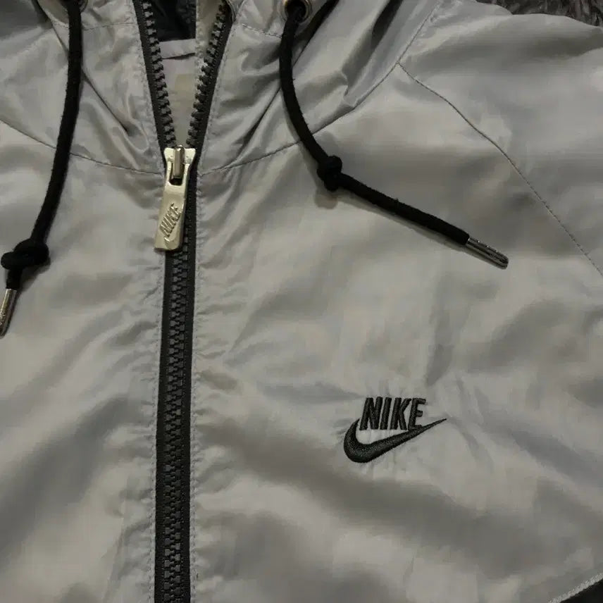 [BUNJANG] Nike Windrunner Windbreaker Jacket / [L] 나이키(NIKE) 윈드러너 바람막이 자켓