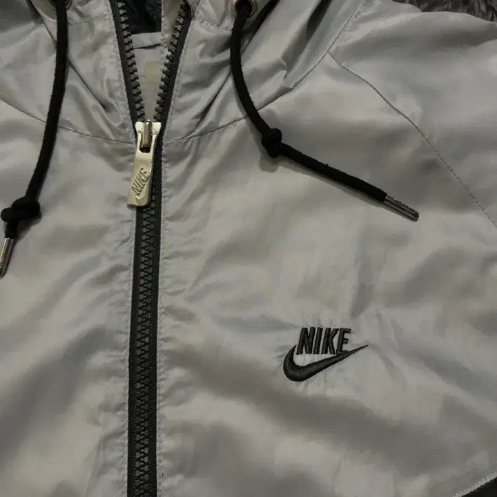 [BUNJANG] Nike Windrunner Windbreaker Jacket / [L] 나이키(NIKE) 윈드러너 바람막이 자켓