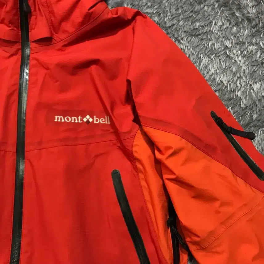 [SOLD OUT] [여성 L] 몽벨(mont-bell) 내장후드 아웃도어 자켓