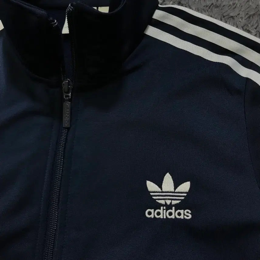 [SOLD OUT] [여성 L, A급] 아디다스(ADIDAS) 파이어버드 트랙탑