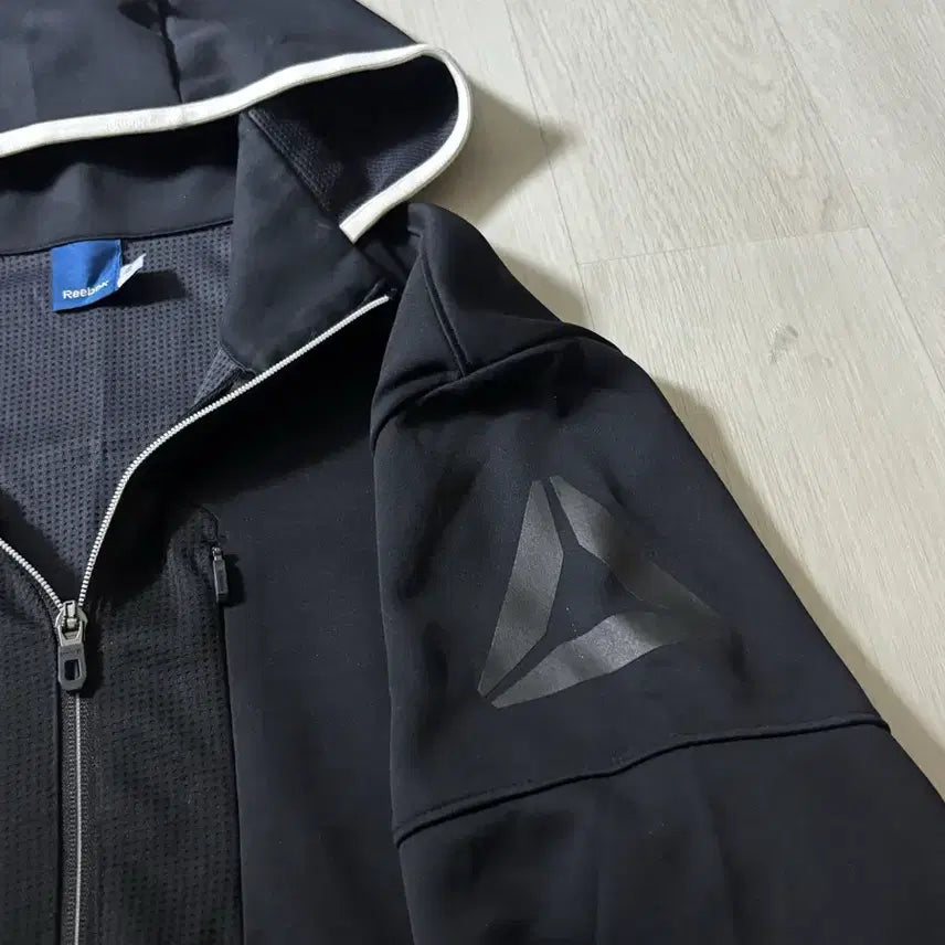 [BUNJANG] Reebok Speedwick Track Top Jersey (Size 110) / 리복 스피드윅 트랙탑 져지 110
