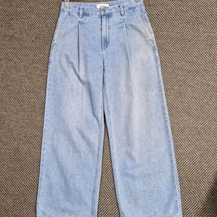 [BUNJANG] Kuho Two-Tuck Wide Denim Jeans / 구호 투턱 와이드 데님 28