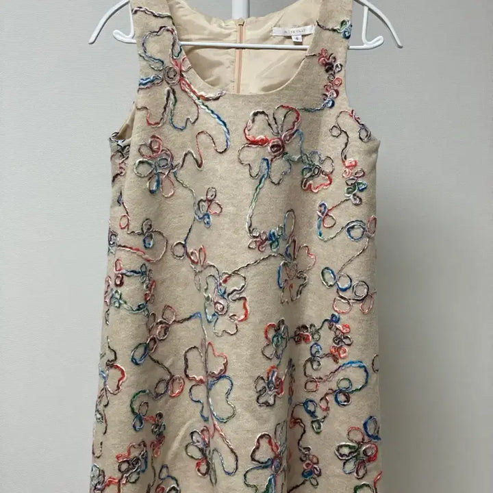 [BUNJANG] Thebaaz Marron One-Piece Mini Dress Beige / 인더바즈 마론 원피스 미니 베이지