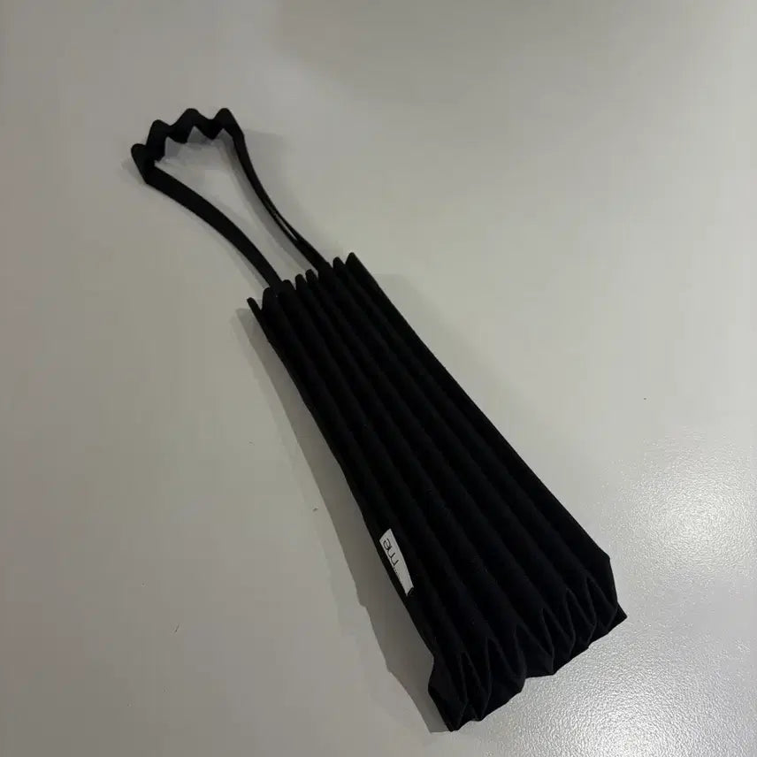 [BUNJANG] Issey Miyake me Trunk Pleats Bag Black Mini / 이세이미야케 me 트렁크 플리츠백 블랙 미니사이즈